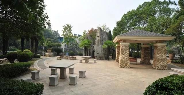 甘肃兰州大理石 花岗岩 人造石 路道牙 路沿石 石球 桥栏杆生产批发厂家 甘肃兰州大理石 花岗岩 人造石 路道牙 路沿石 石球 桥栏杆生产批发厂家